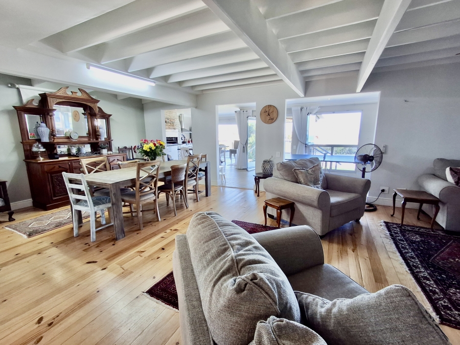5 Bedroom Property for Sale in Grotto Bay Western Cape